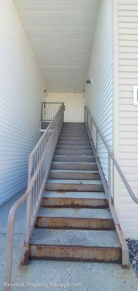 712 Oakmont Rd - Photo 3 of 22