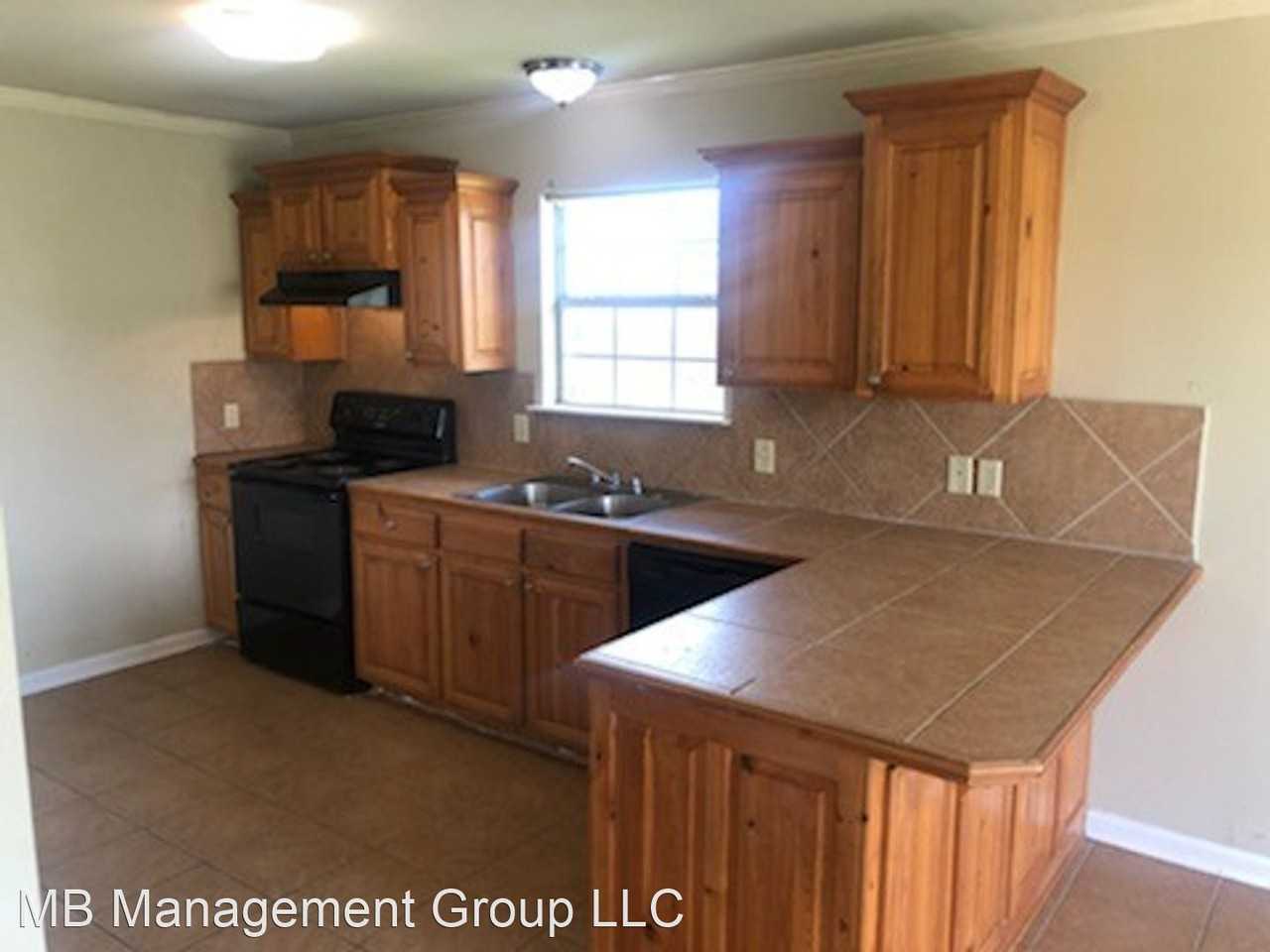 1205 S Lexington St - Photo 3 of 17