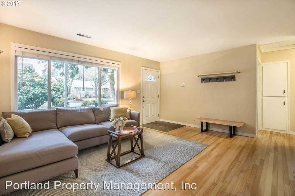 3803 Se Lexington St - Photo 2 of 16