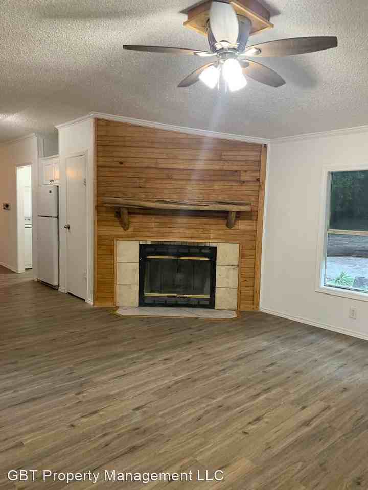 132 County Road 531 - Photo 2 of 6