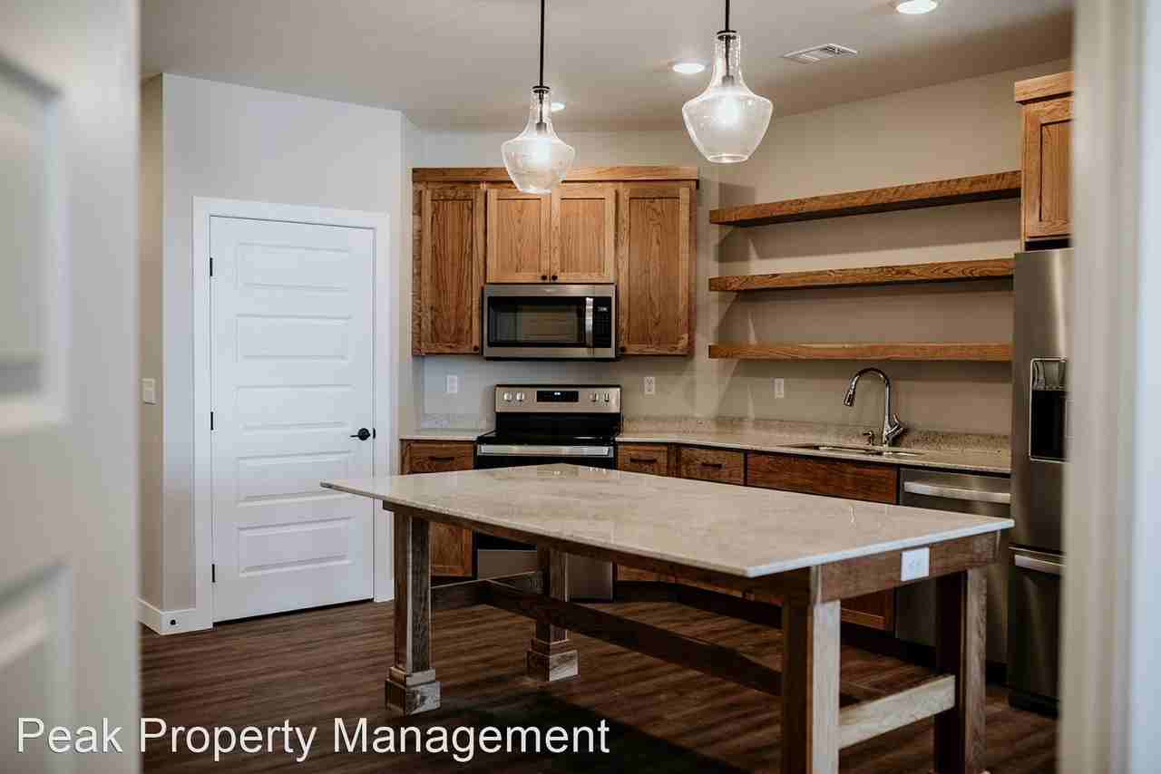 Highland Apartments - Photo 2 of 44