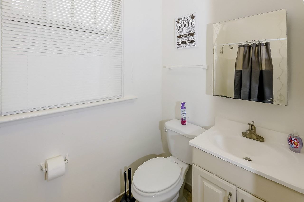 E Cayuga St - Photo 2 of 11