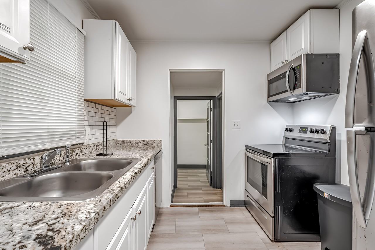 Rhinehill Rd Se - Photo 4 of 14