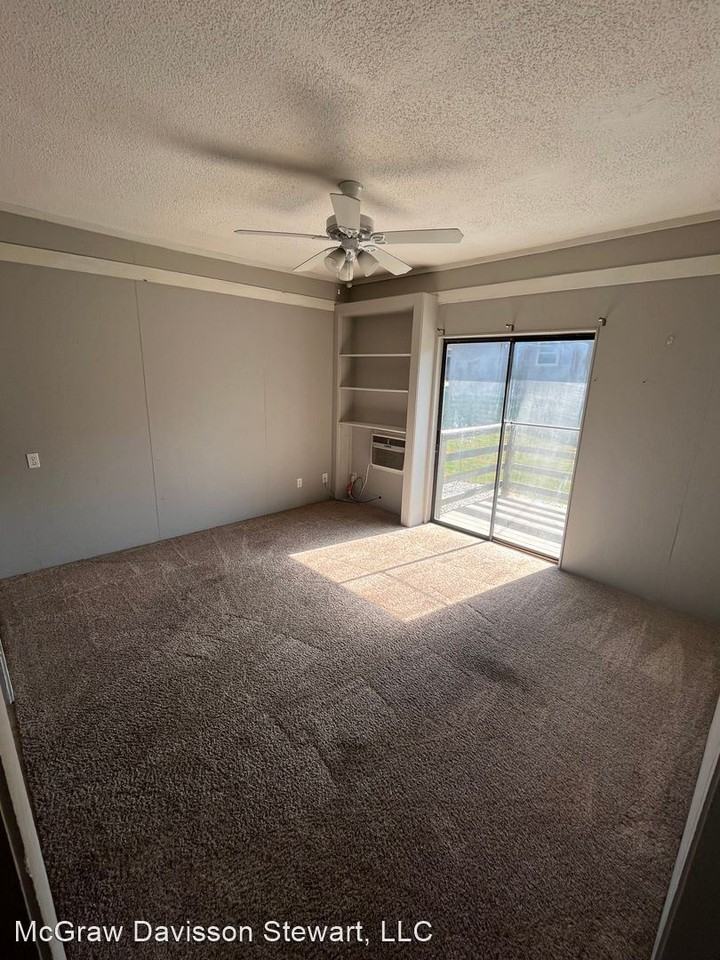 11658 County Road 3586 - Photo 3 of 9