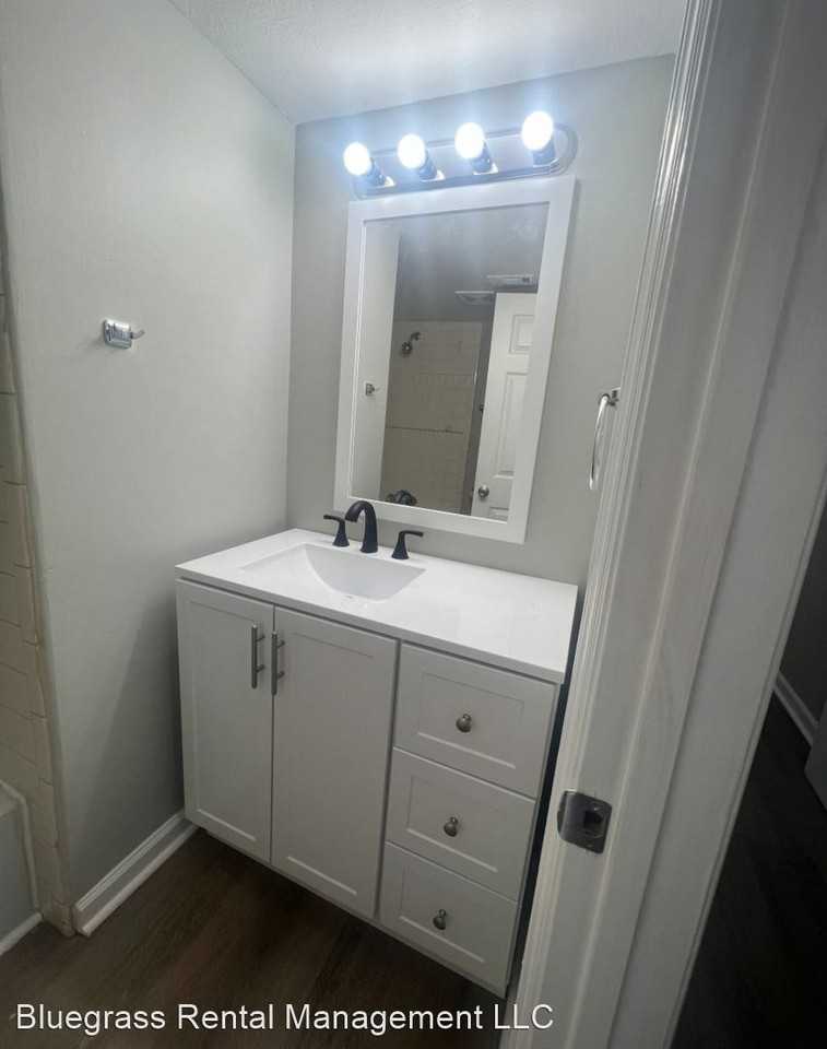 147 Lakeshore Drive - Photo 3 of 4