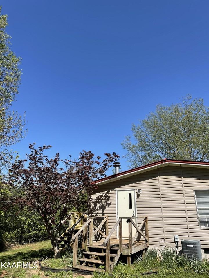 144 Eblen Ln - Photo 2 of 11