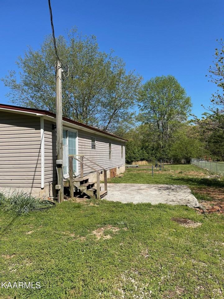 144 Eblen Ln - Photo 3 of 11