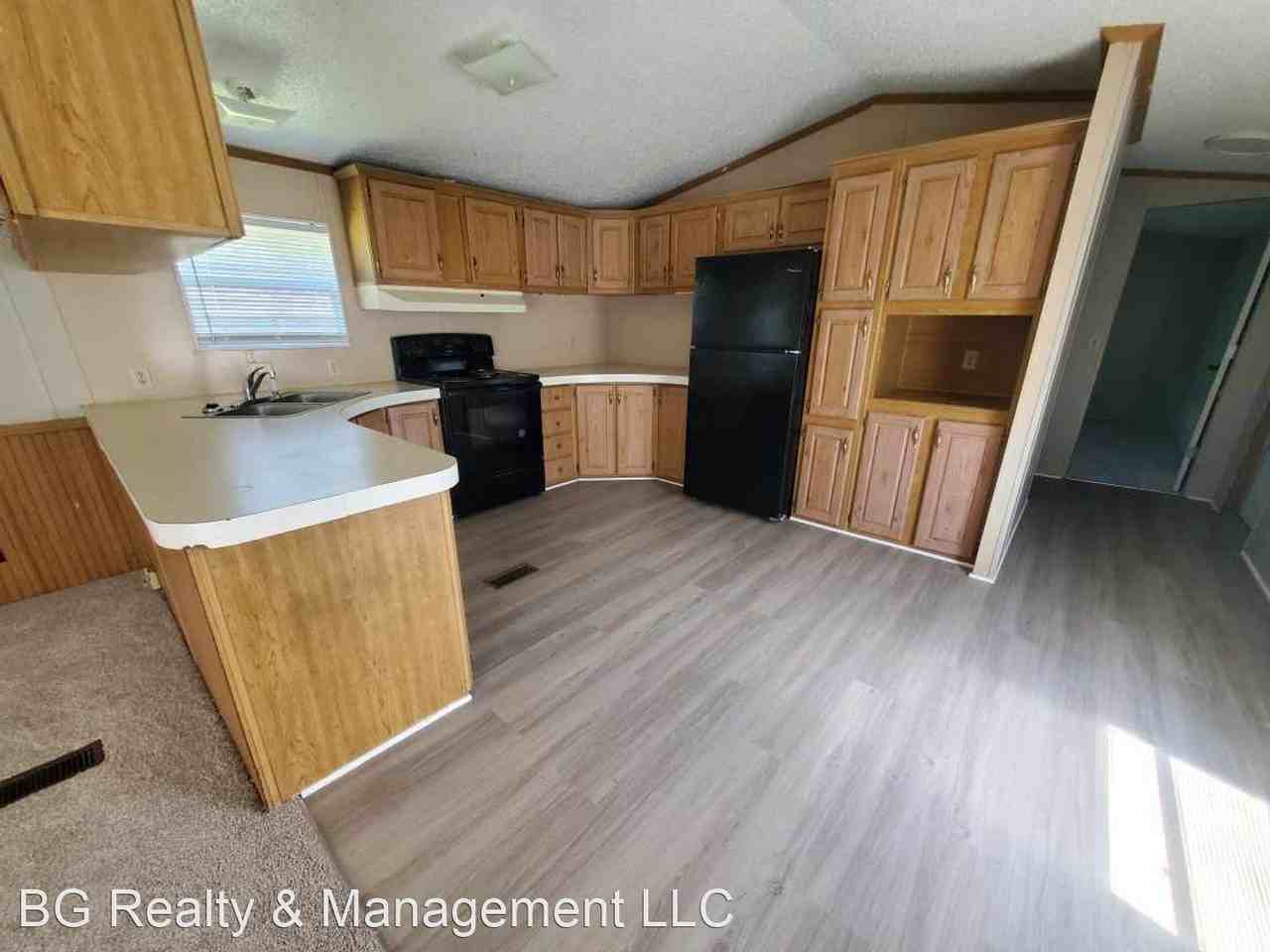 292 Kelly Ln - Photo 3 of 9