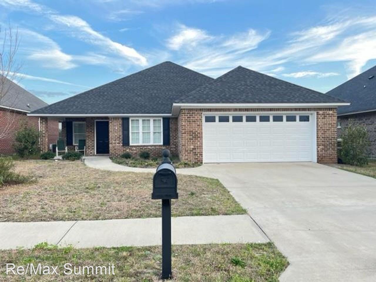 1715 Titanic Ct - Photo 2 of 44