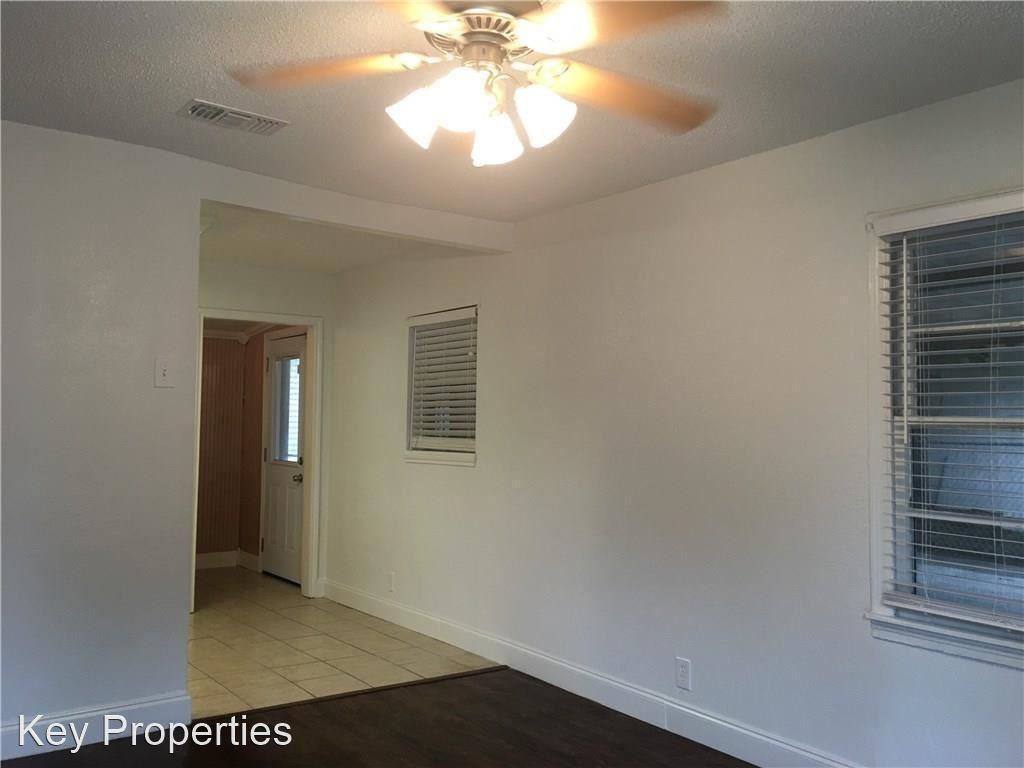 1636 Globe Ave - Photo 3 of 12