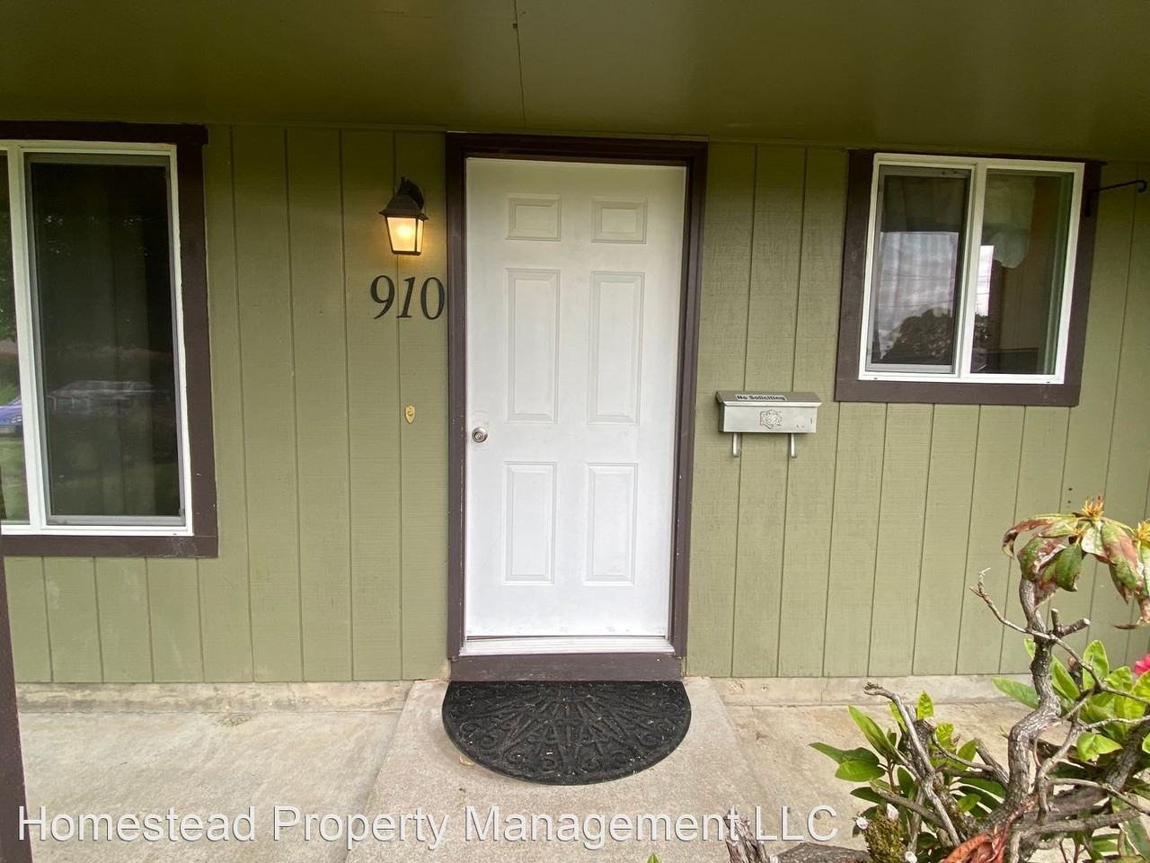 910 D St - Photo 3 of 32
