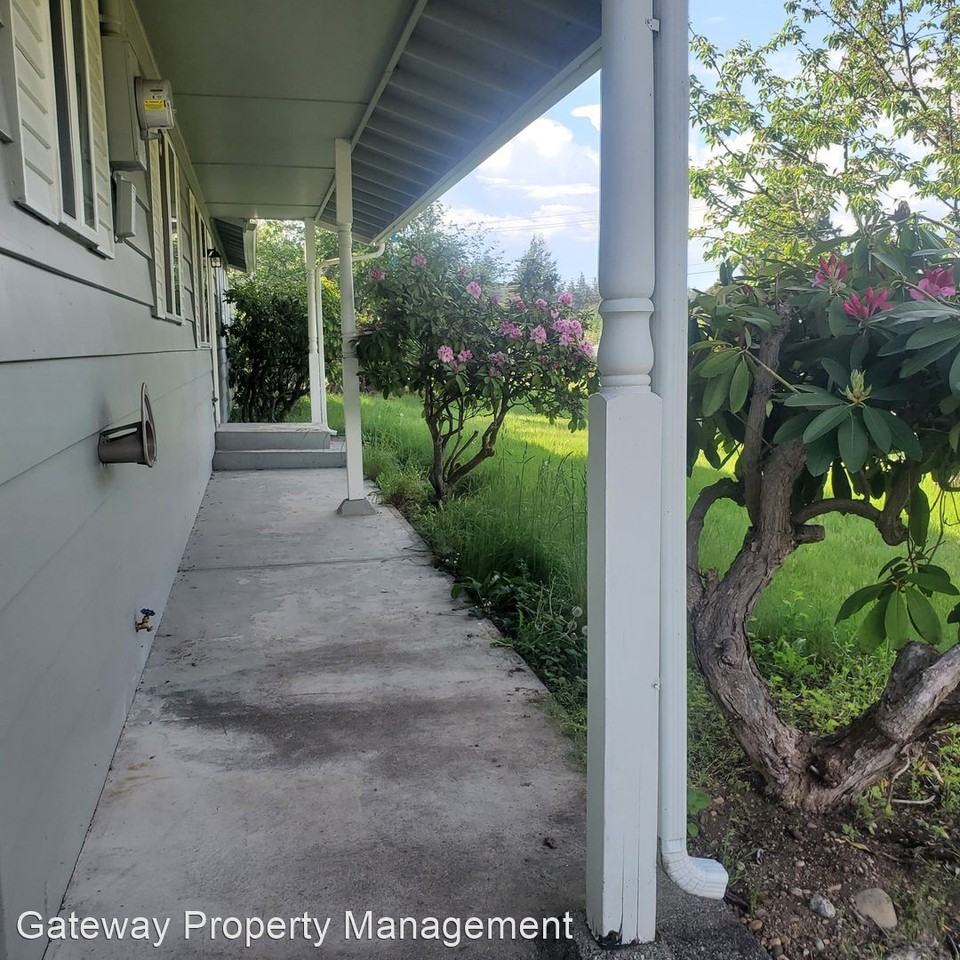 1341 E Shelton Springs Rd - Photo 2 of 26