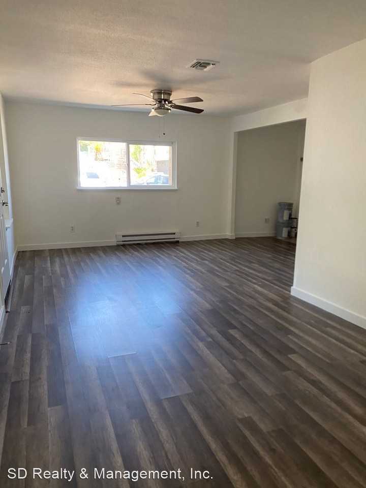 1425 Louise Dr - Photo 2 of 16