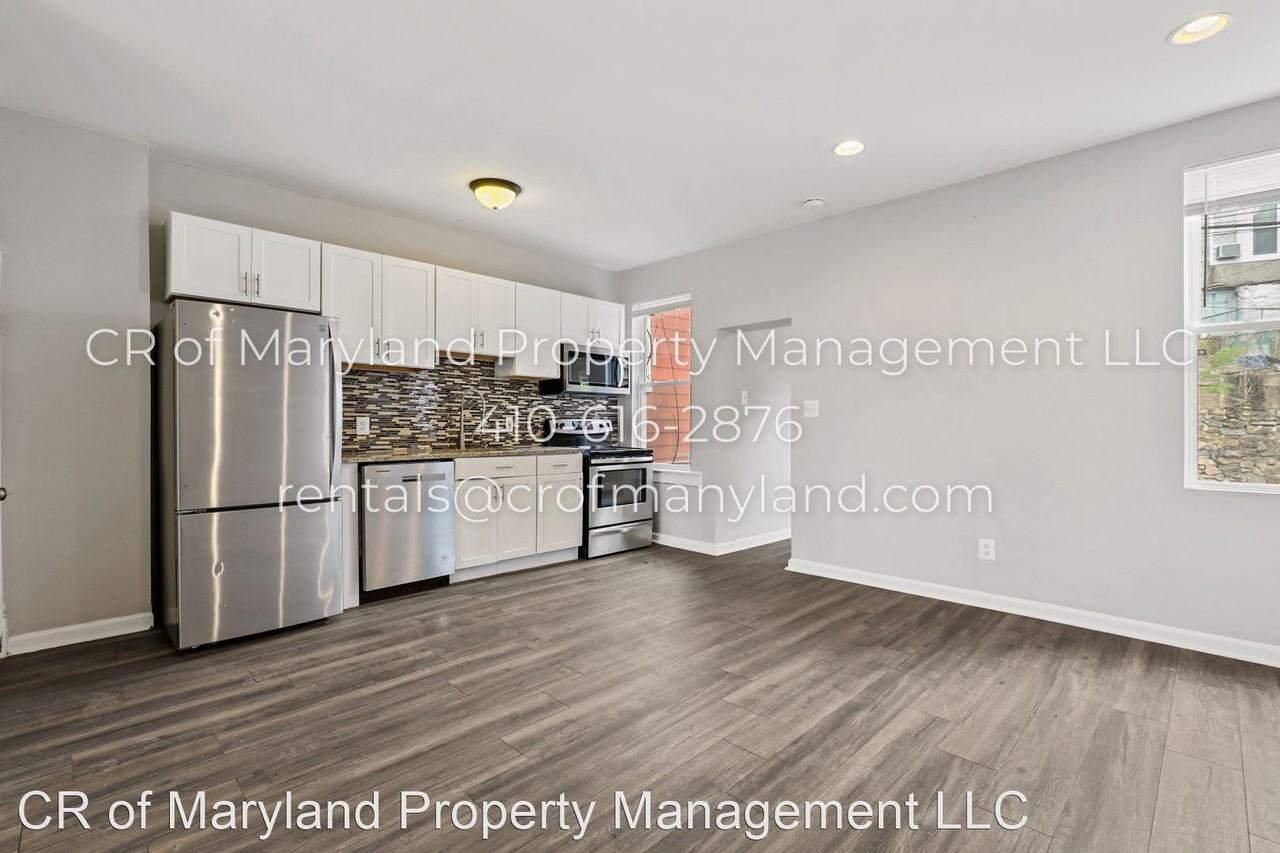 1067 Ellicott Dr - Photo 3 of 16