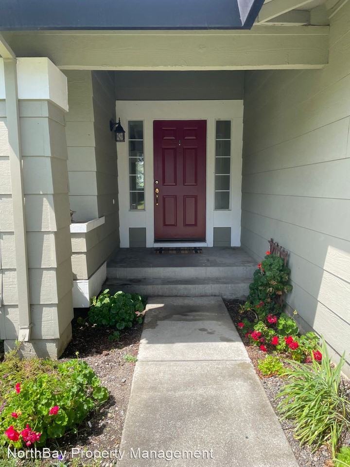7117 Hastings Pl - Photo 2 of 17