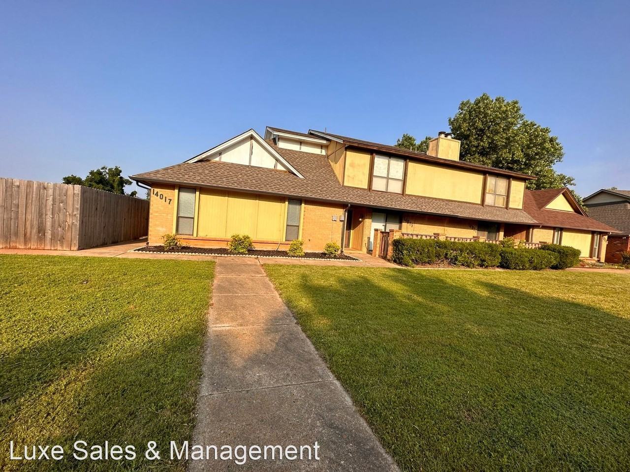 14017 Fairhill Ave - Photo 2 of 35