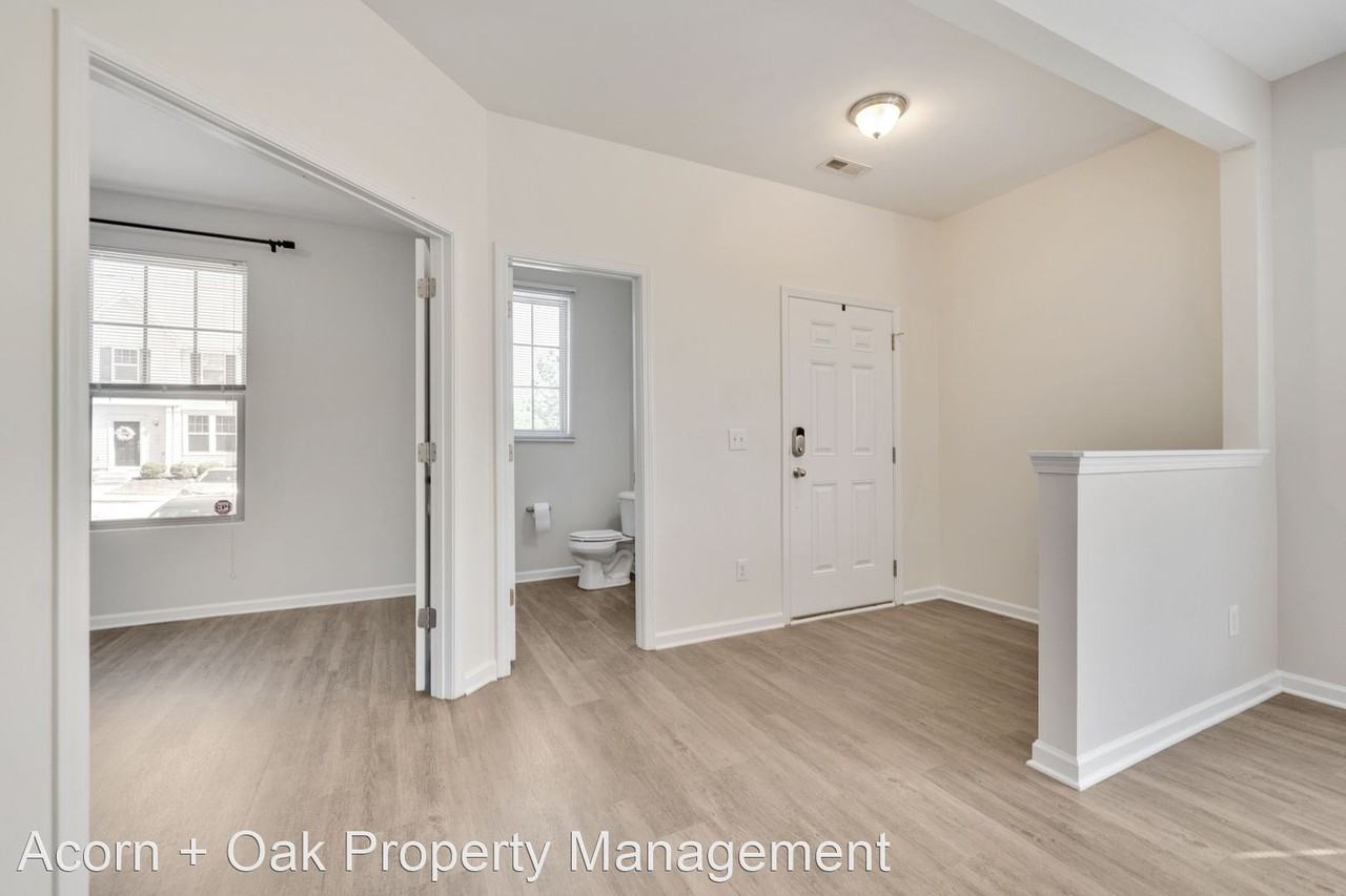 11 Moss Grove Ln - Photo 2 of 18