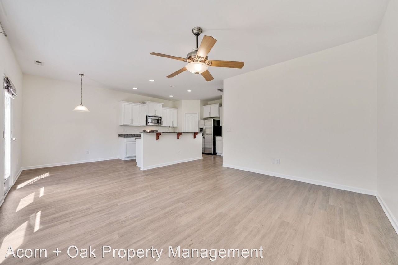 11 Moss Grove Ln - Photo 3 of 18