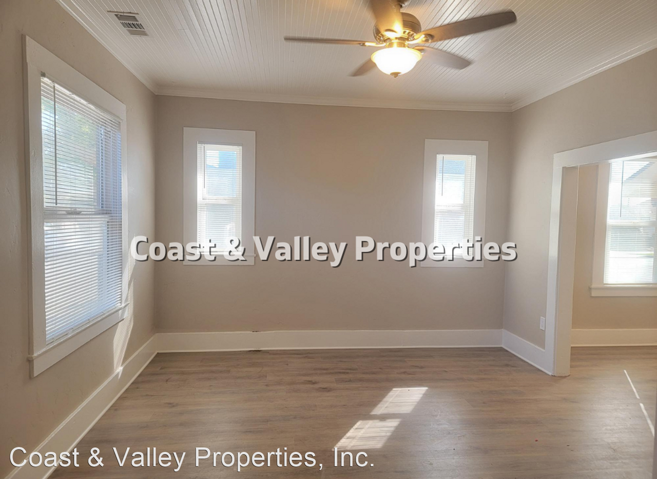 402-408 N. Vanderhurst Avenue & 322-326 Collins Street - Photo 3 of 8