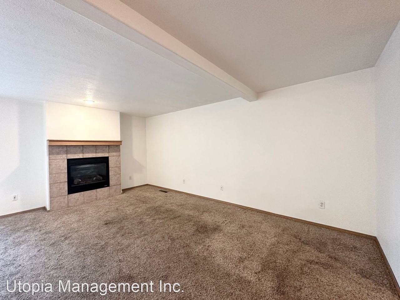 2428, 2430, 2432 SW Wickiup Ct - Photo 2 of 21