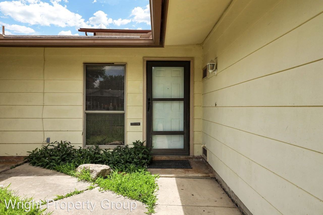 Boling Brook Street Apartments Boling Brook St, San Antonio, TX 78245