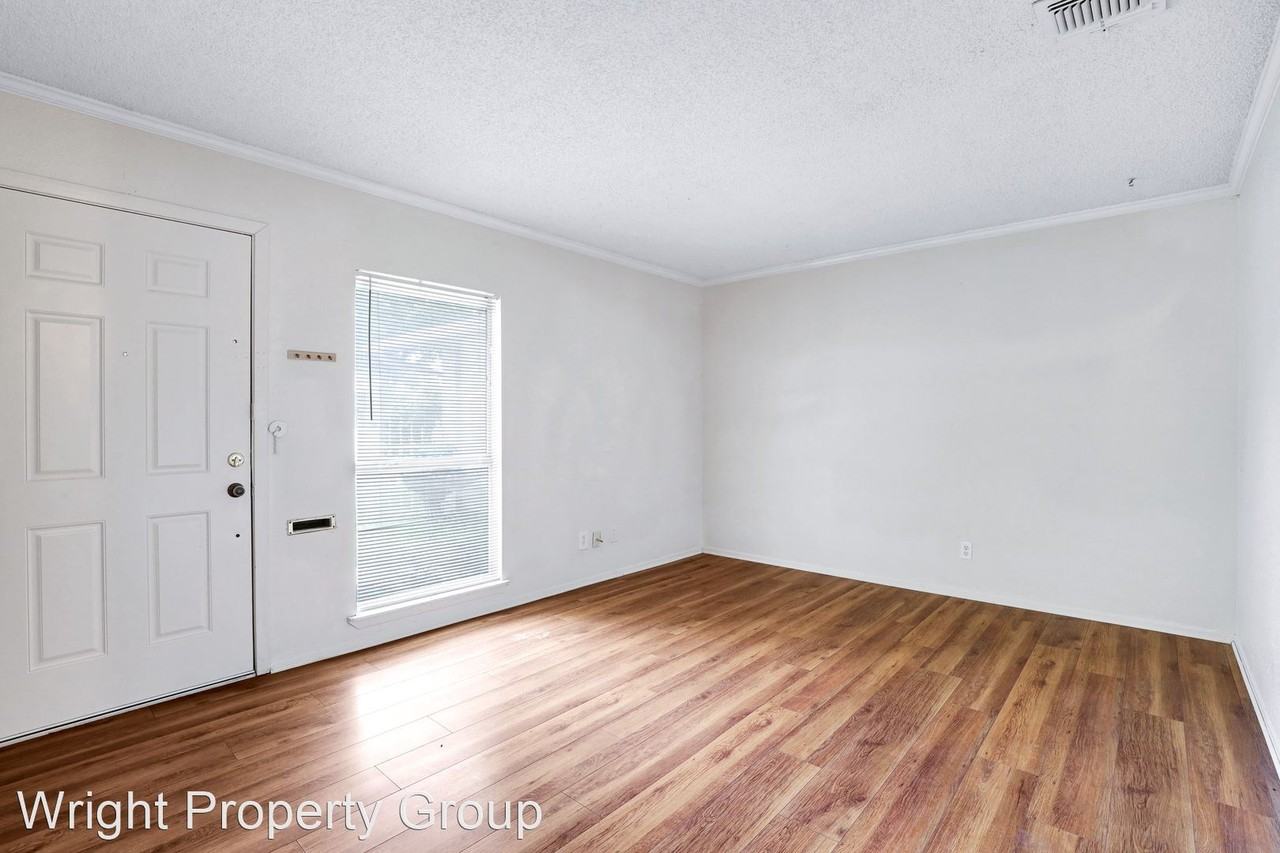 Boling Brook Street Apartments Boling Brook St, San Antonio, TX 78245