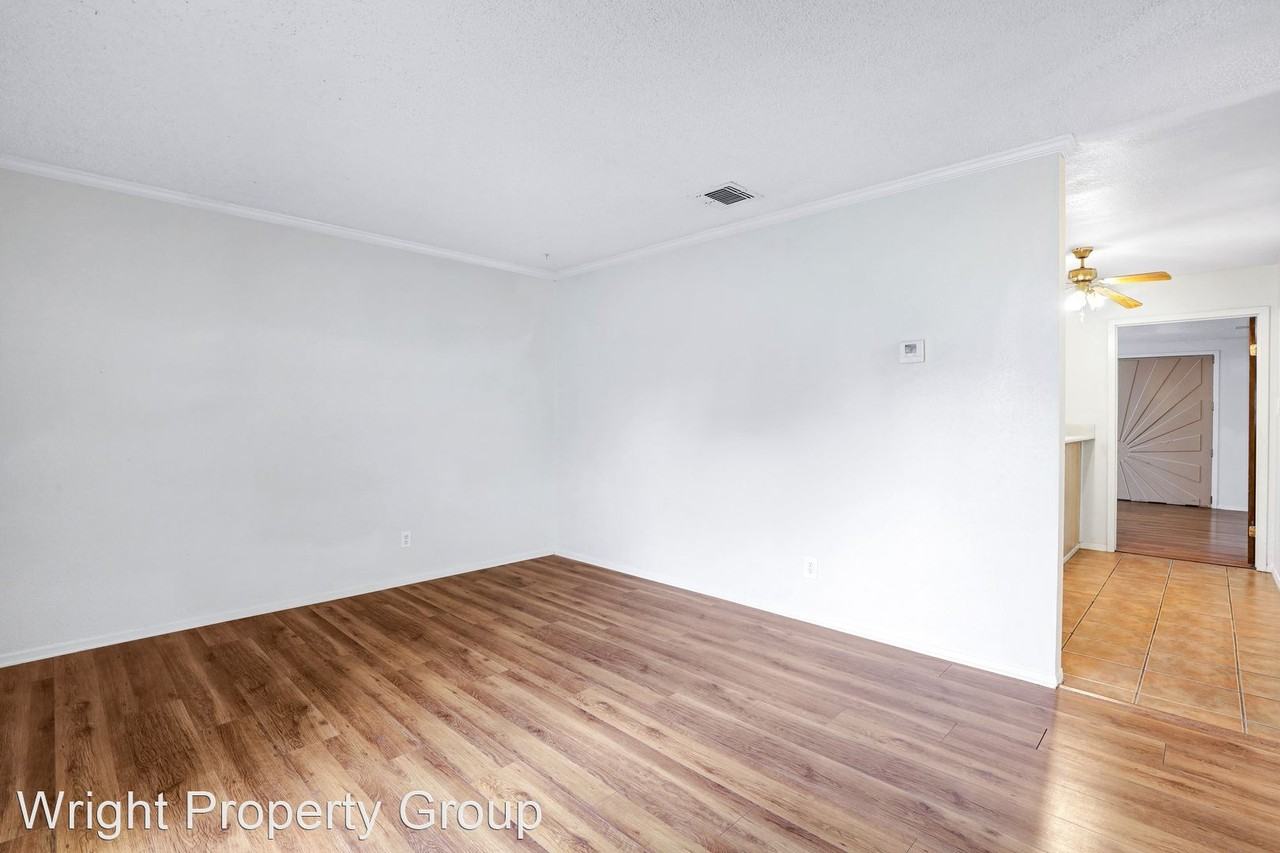 Boling Brook Street Apartments Boling Brook St, San Antonio, TX 78245