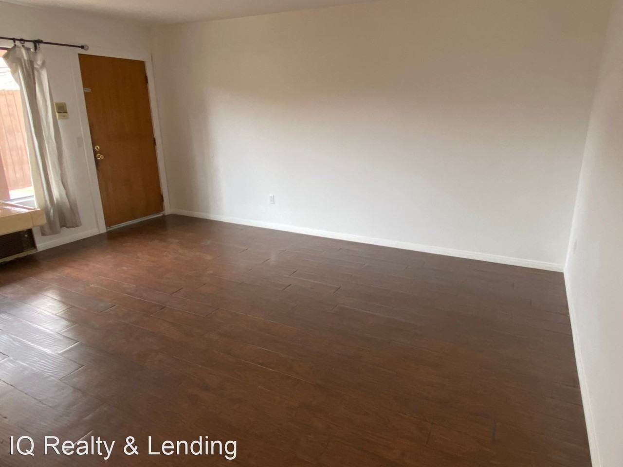 4446 48th St #2 - Photo 3 of 12