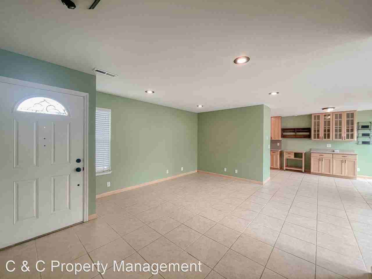 712 Sherman Cir - Photo 3 of 21