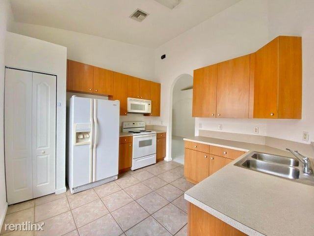 6227 Arlington Way - Photo 3 of 9