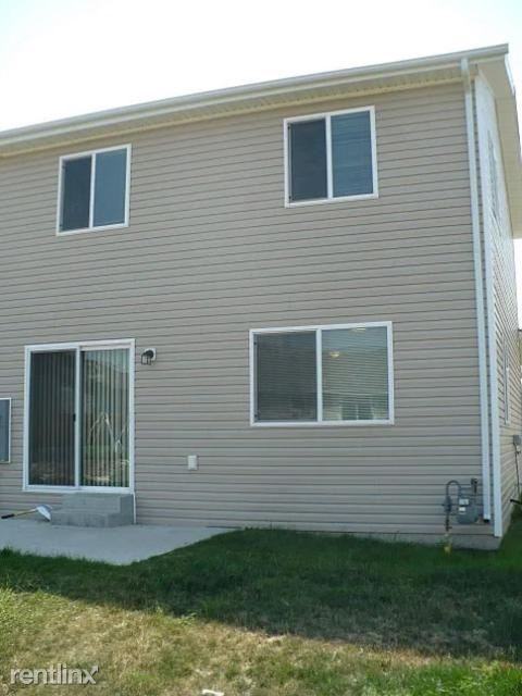 214 7th St Sw - Photo 3 of 15