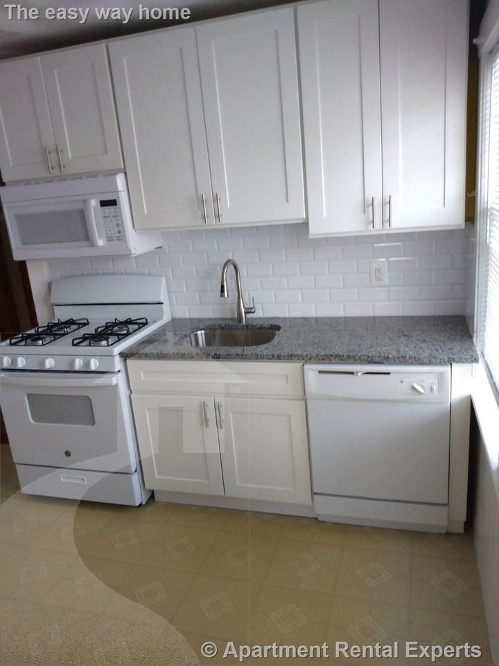 122 1st St - Photo 2 of 17