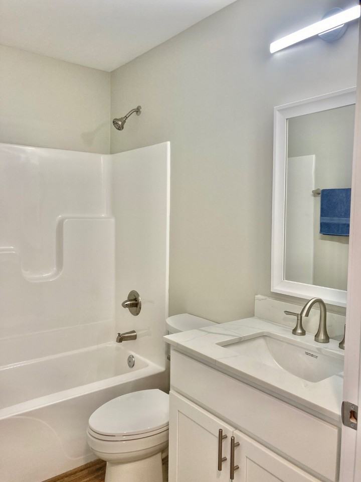 439 7th St #103 - Photo 7 of 13