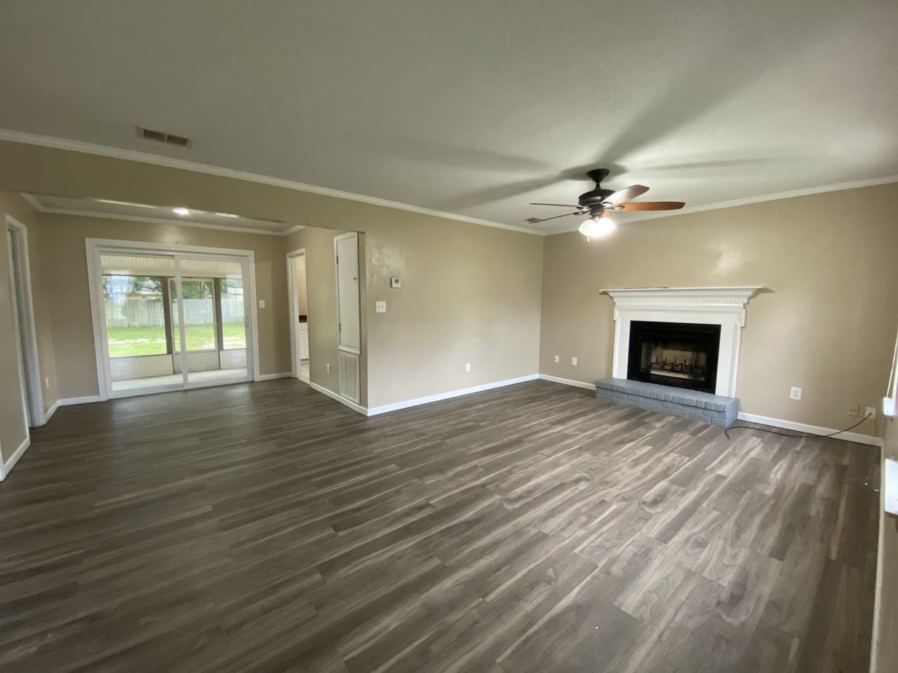 21162 Meadowbrook Dr - Photo 3 of 17