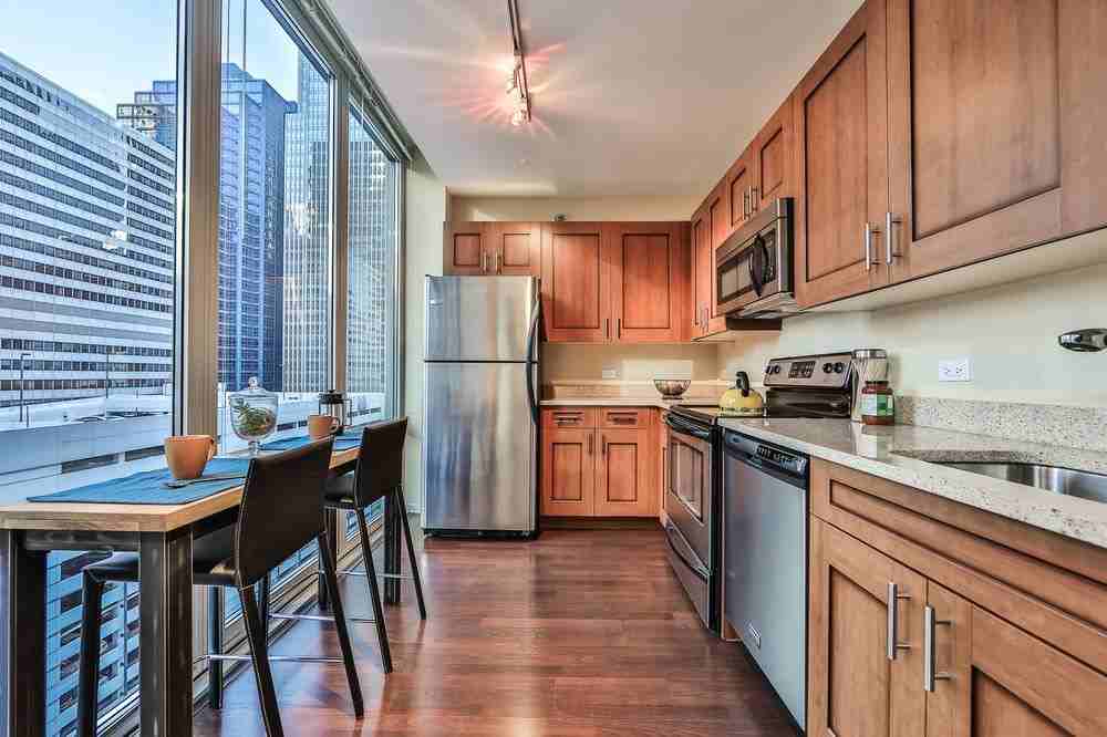 West Washington St. & Wells #2506 - Photo 3 of 24