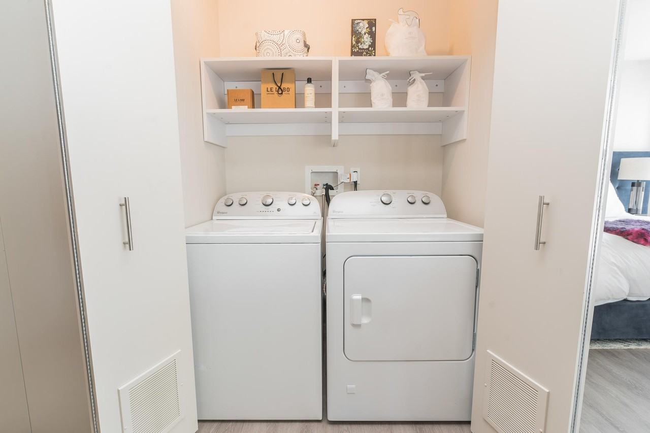 E Huron St #1306 - Photo 7 of 28