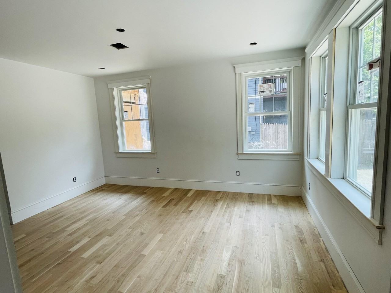 52 Jamaica Rd #1 - Photo 4 of 12