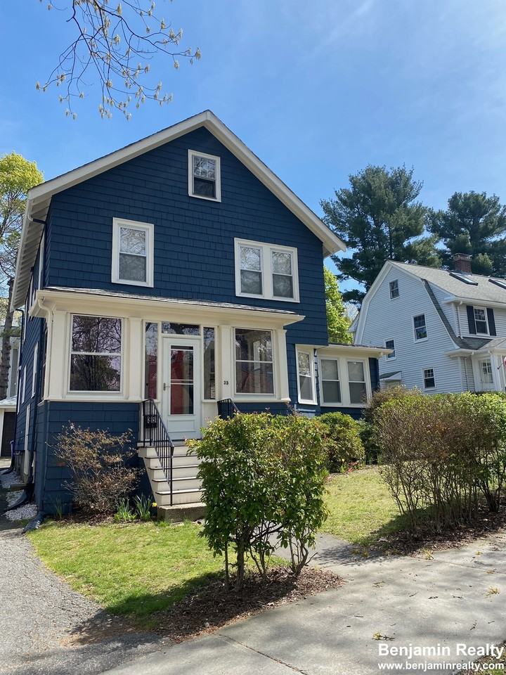 38 Eliot St - Photo 6 of 49