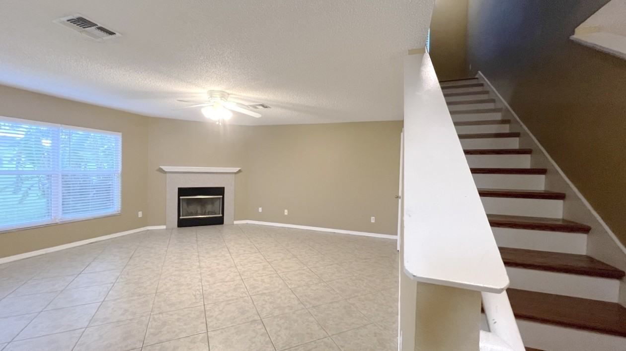 831 Horseshoe Falls Dr #1 - Photo 4 of 27