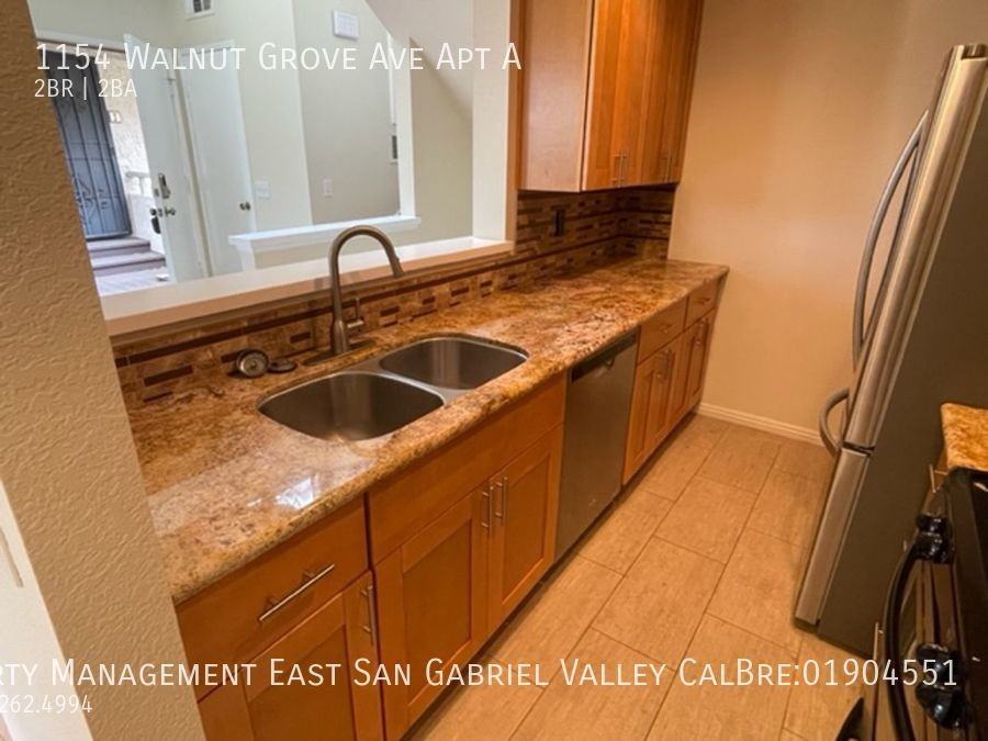 1154 Walnut Grove Ave Apt A - Photo 3 of 22