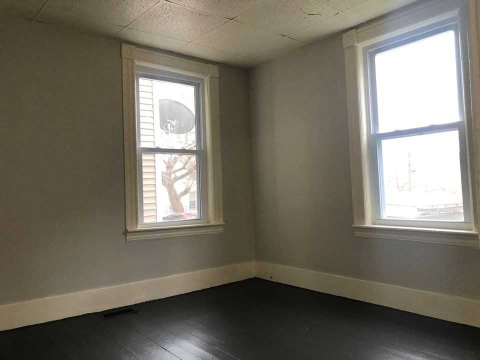 269 Cedar St #3 - Photo 5 of 11