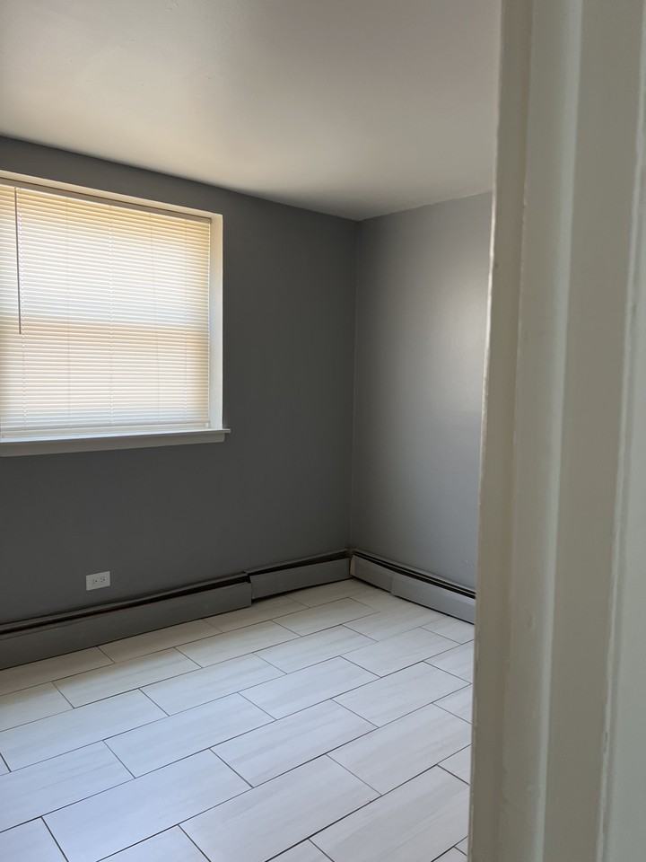 1306 East Roosevelt Road #2 - Photo 6 of 15