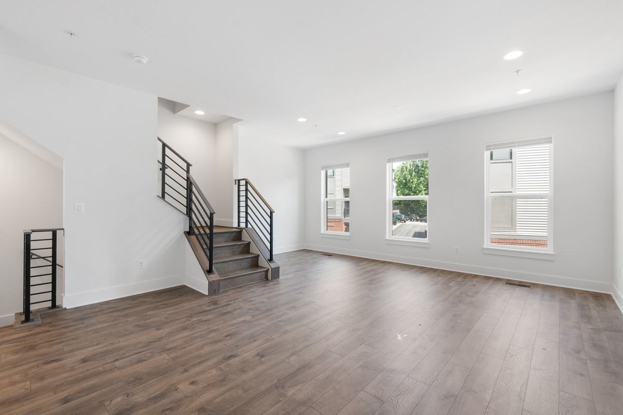 14 Mural Walk Ne - Photo 7 of 32