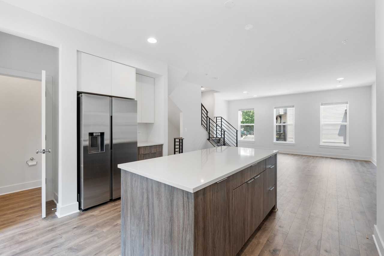 14 Mural Walk Ne - Photo 6 of 32