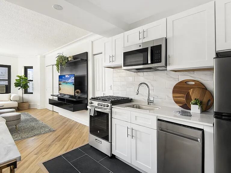 N Lake Shore Dr #22C - Photo 5 of 28