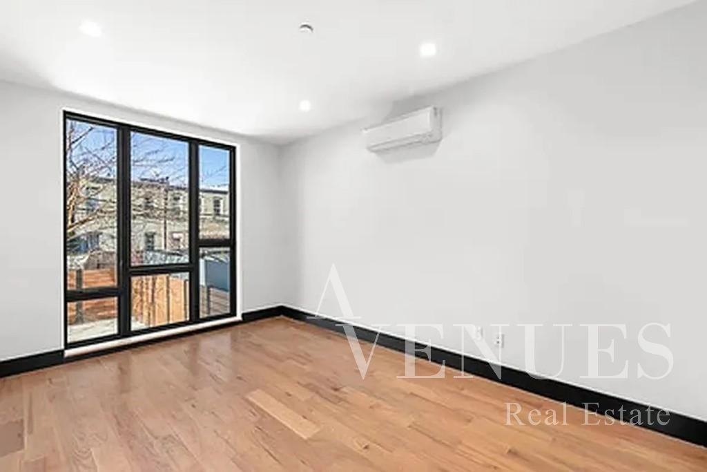 169 Hull St #2A