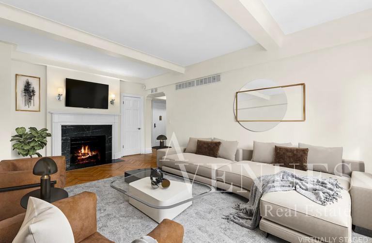 E 68th St 11A, New York, NY 10065 5 Bedroom Apartment for Rent