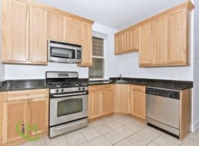 W Wellington Ave #02F - Photo 1 of 1