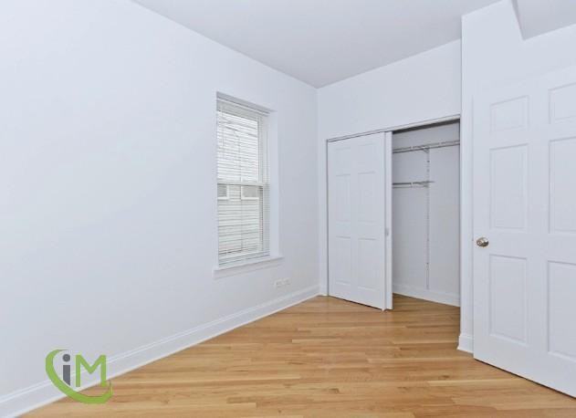 W Wellington Ave #02F - Photo 3 of 6