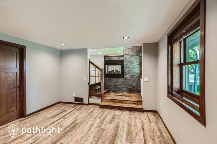 808 11th Ave Se - Photo 2 of 20